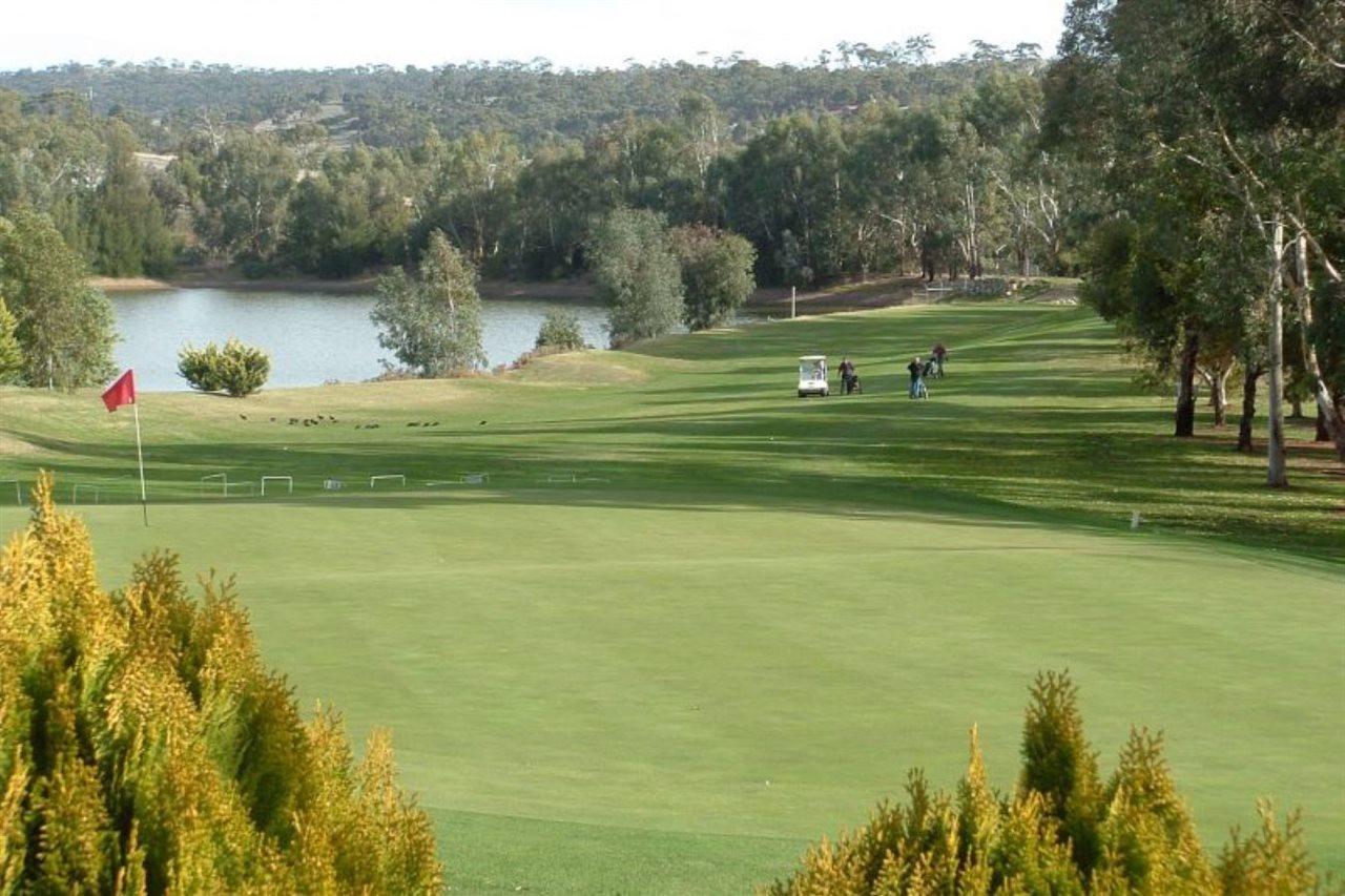 Clare Country Club Ξενοδοχείο Εξωτερικό φωτογραφία