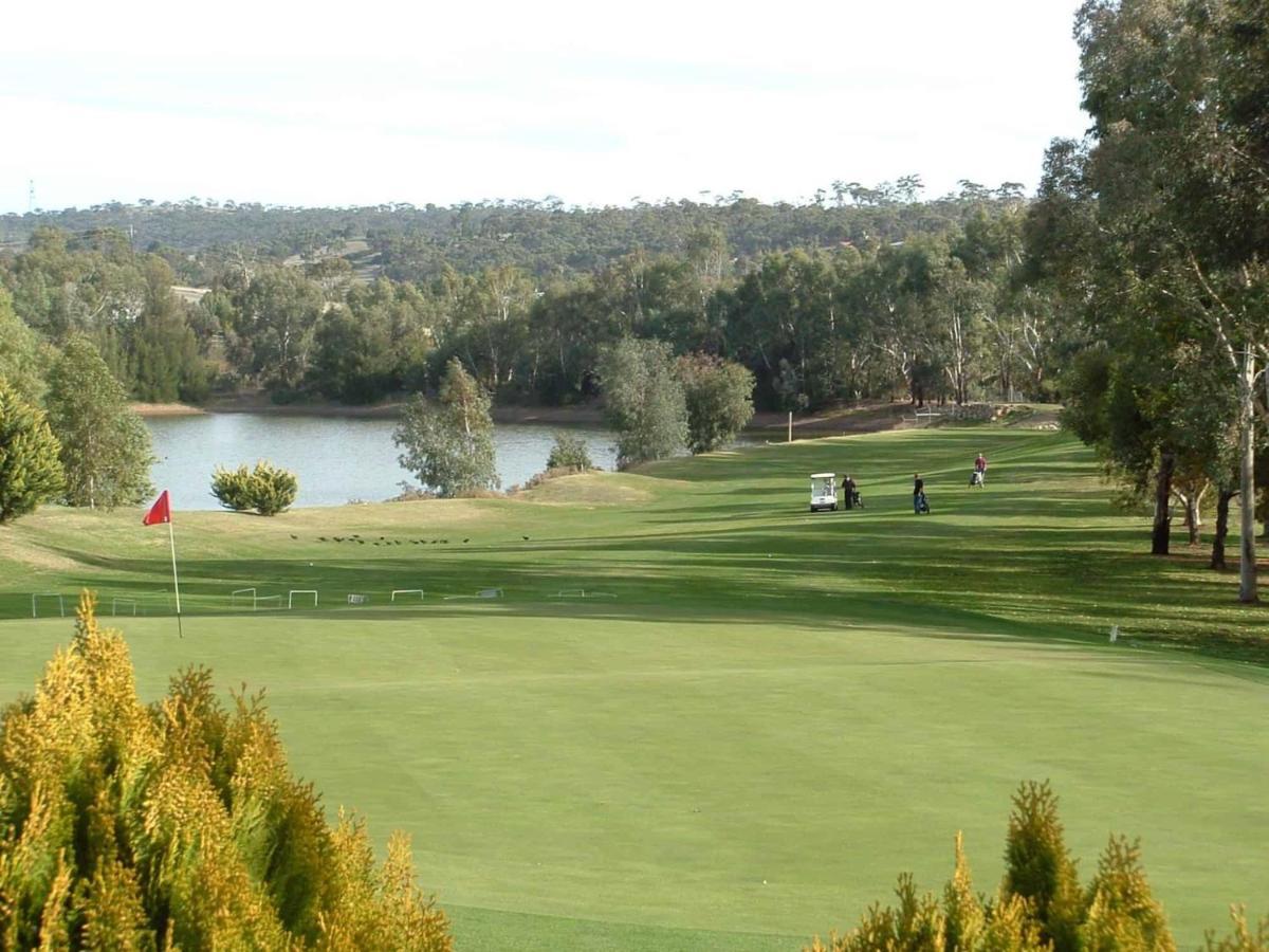 Clare Country Club Ξενοδοχείο Εξωτερικό φωτογραφία