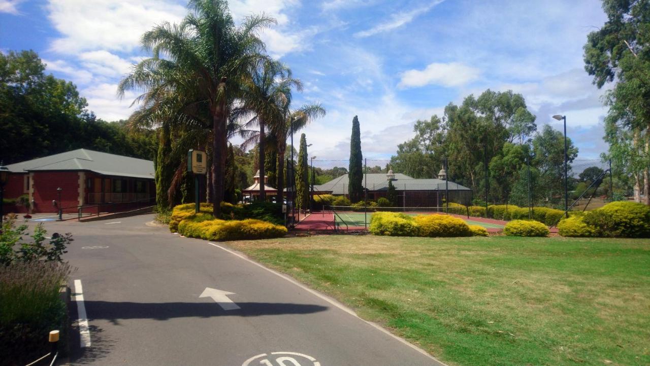 Clare Country Club Ξενοδοχείο Εξωτερικό φωτογραφία