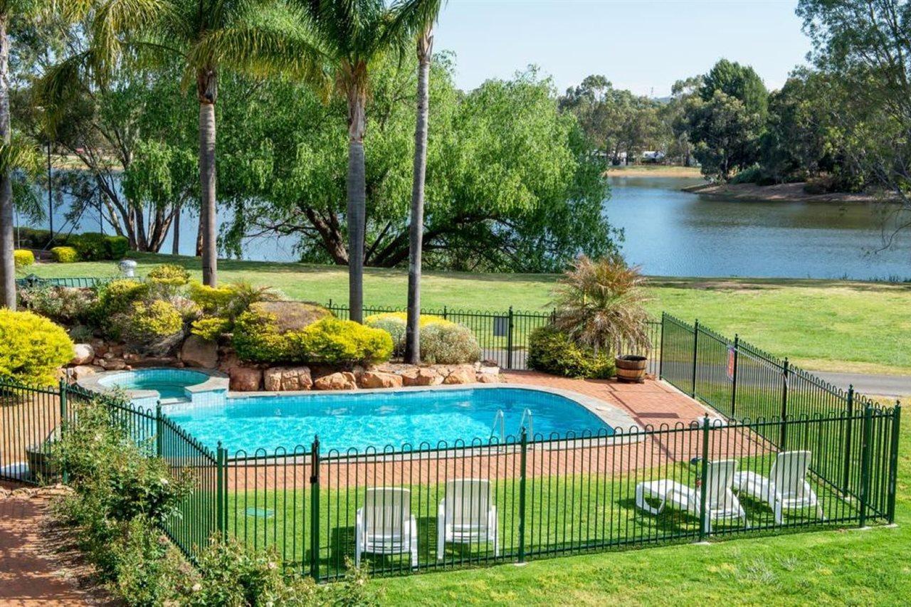Clare Country Club Ξενοδοχείο Εξωτερικό φωτογραφία