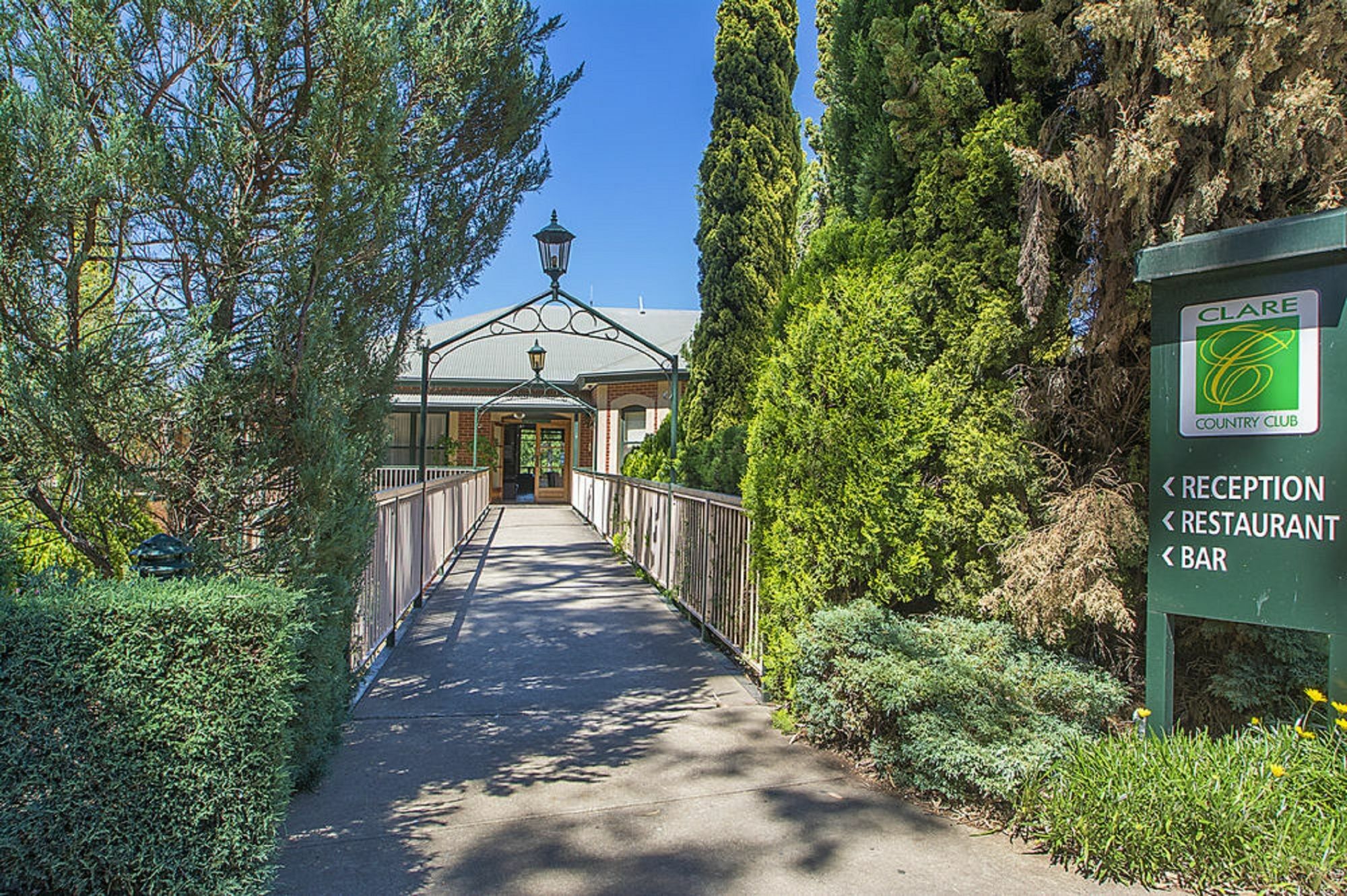 Clare Country Club Ξενοδοχείο Εξωτερικό φωτογραφία